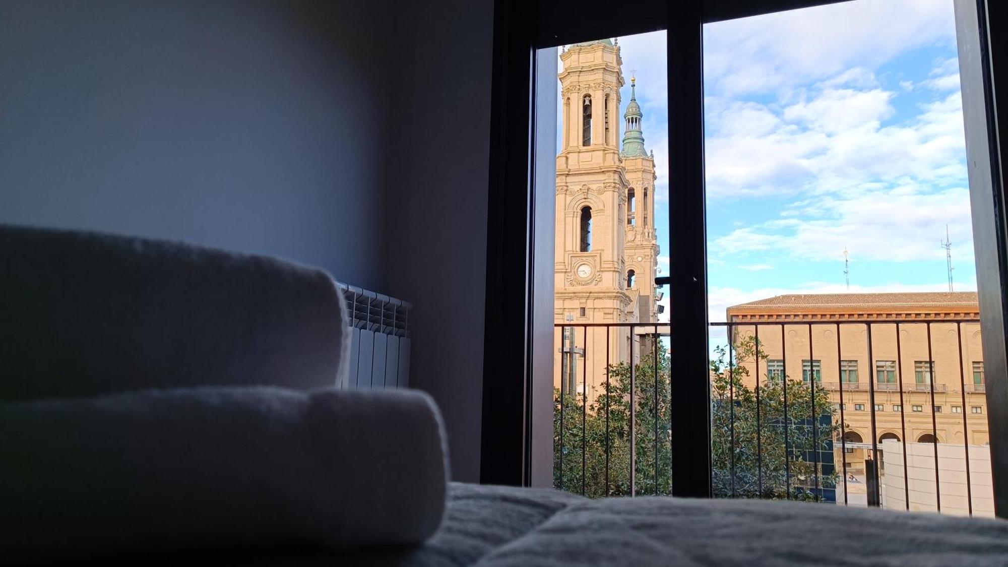 Lc Plaza Del Pilar Apartment Zaragoza Ngoại thất bức ảnh